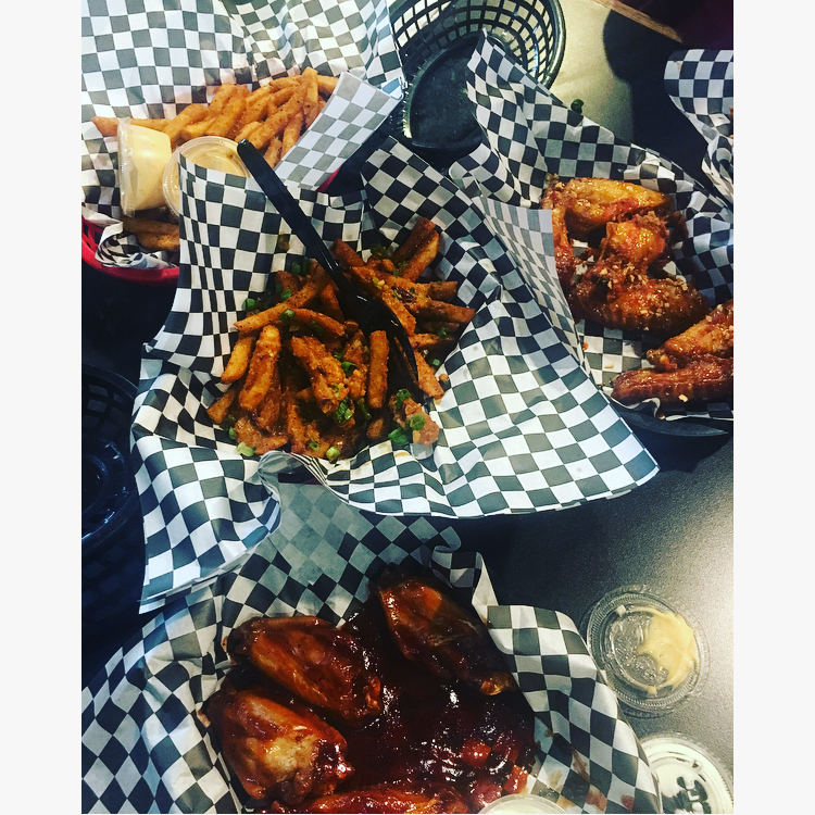 D-Spot Wings Oakdale Minnesota