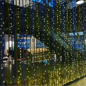 Graze Food Hall North Loop