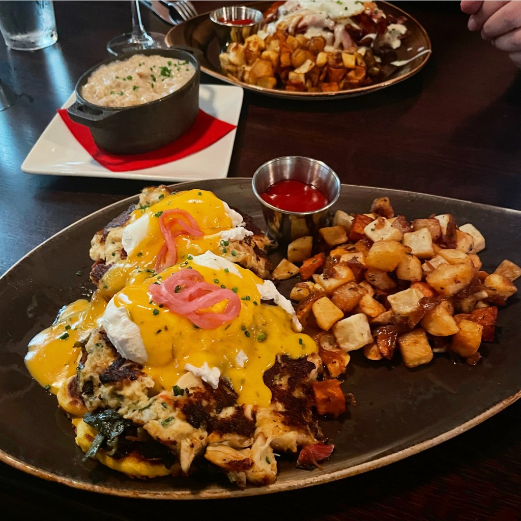 Handsome Hog St. Paul, Minnesota Eggs Benedict