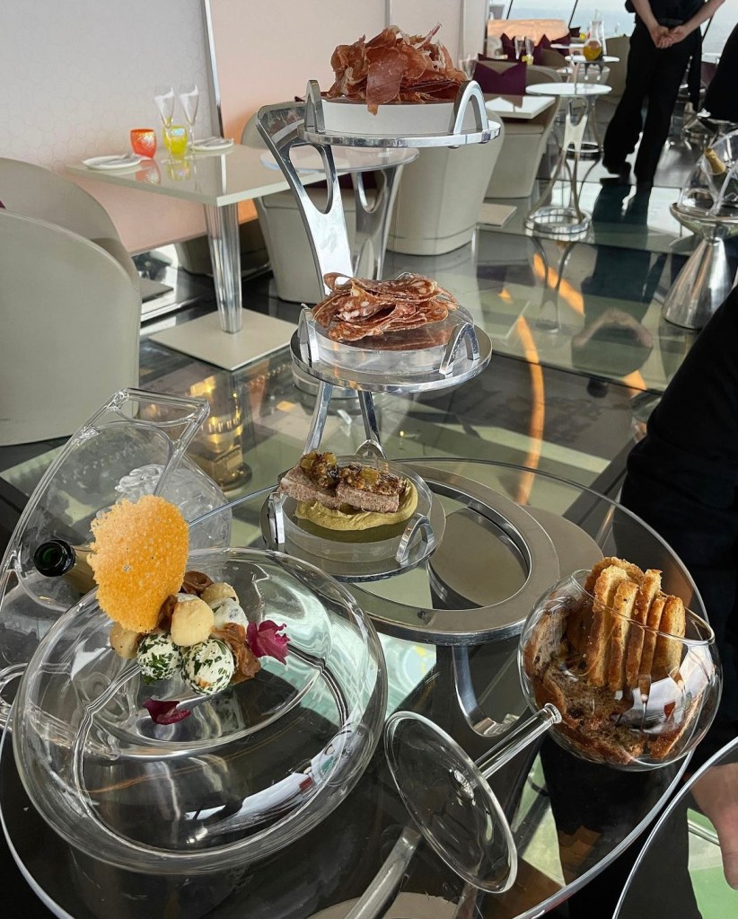 Seattle Space Needle Loupe Lounge