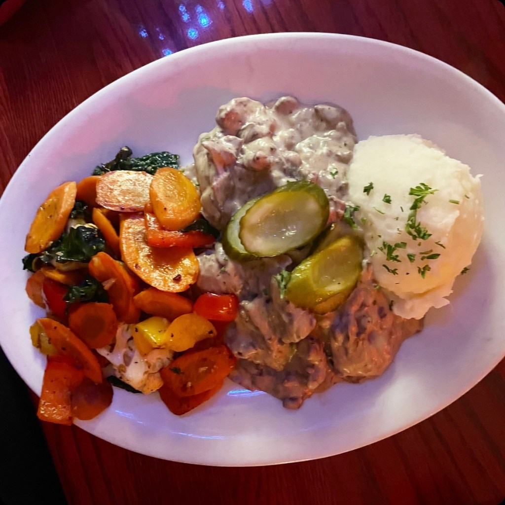 Moscow on the Hill St. Paul, MN Hipster Hack Review