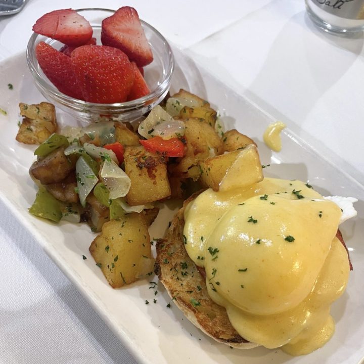 Lake Elmo Inn Brunch | Lake Elmo, MN