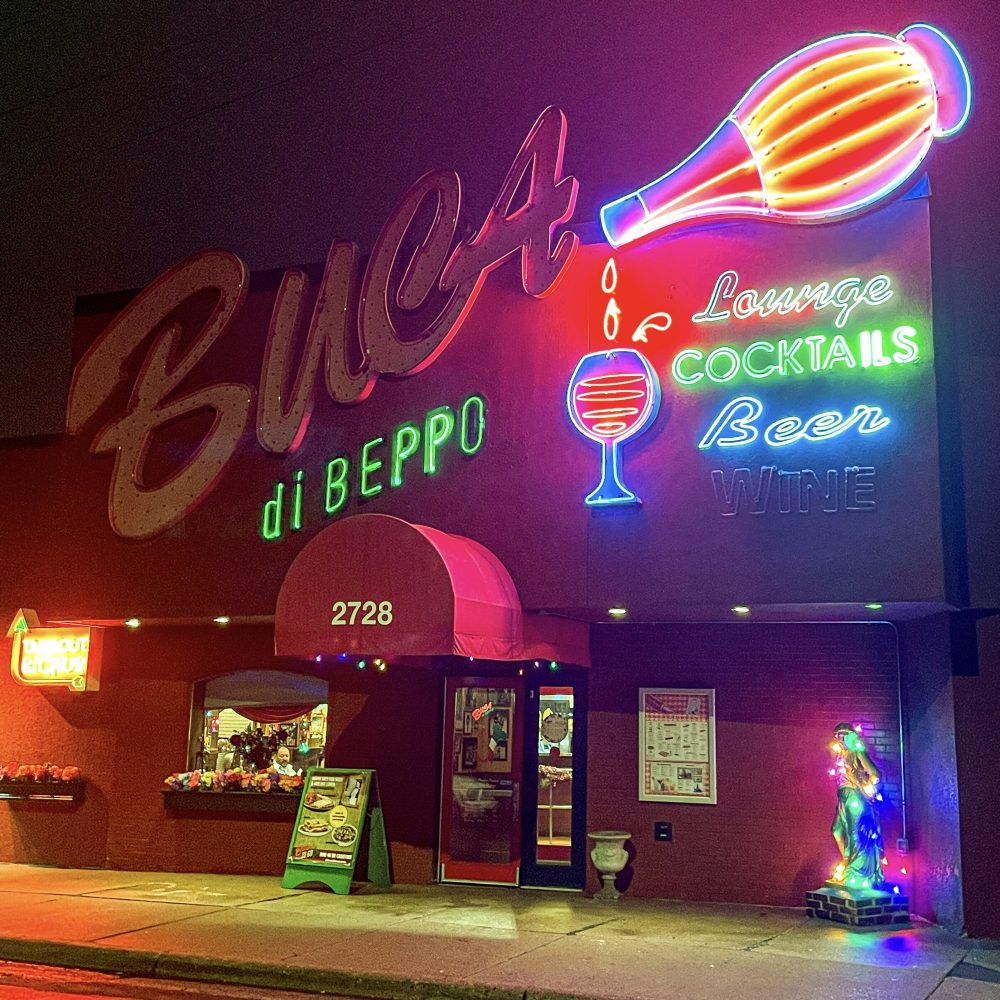 Buca di Beppo Saint Paul Minnesota Hipster Hack Review