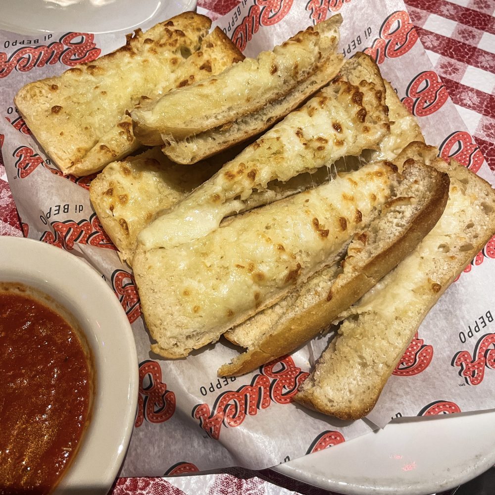 Buca di Beppo Saint Paul Minnesota Hipster Hack Review