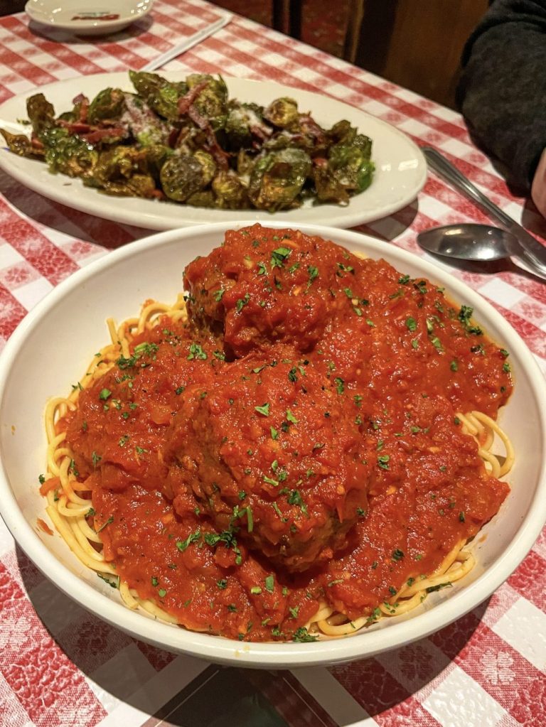 Buca di Beppo Saint Paul Minnesota Hipster Hack Review